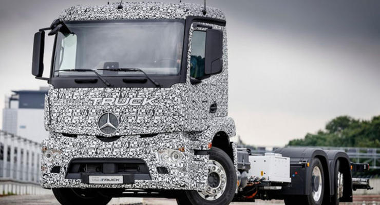 Mercedes выпустил прототип электрического грузовика