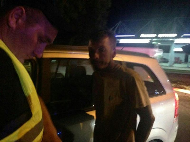 Пьяный водитель без прав сбил двух полицейских / facebook.com/butusov.yuriy