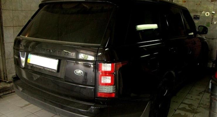 Угнанный внедорожник Range Rover нашли в столице