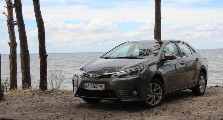 В Украине начинаются продажи обновленной Toyota Corolla