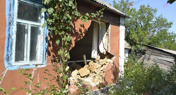 В Запорожской области бронемашина Нацгвардии протаранила дом