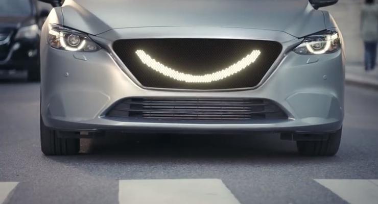 Шведы создали беспилотный автомобиль, который может улыбаться