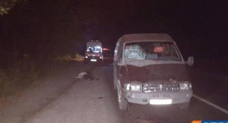 Смертельное ДТП под Киевом: Мужчина упал под машину
