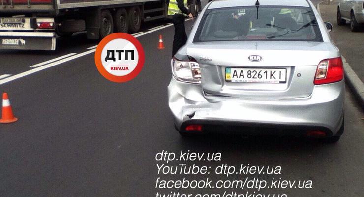 Пьяное ДТП в Киеве: водитель "Газели" врезался в KIA