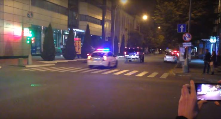 Пять полицейских экипажей устроили погоню за Hummer в Кременчуге