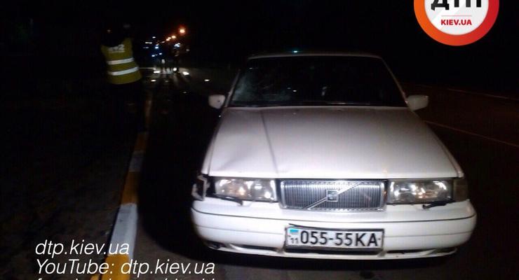 Смертельное ДТП под Киевом: на переходе водитель Volvo сбил девушек