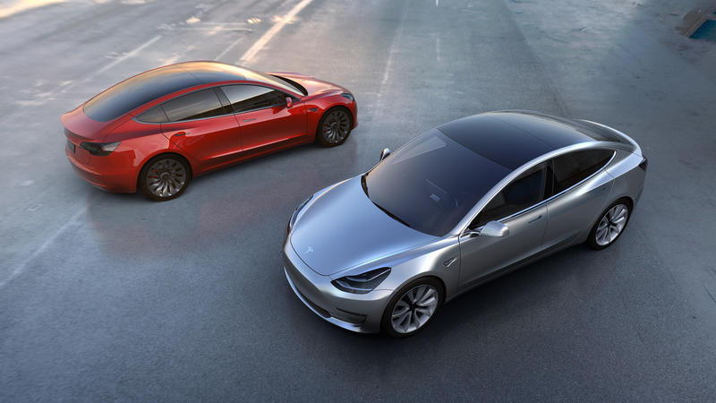 Tesla на год вперед распродала свой самый доступный электрокар