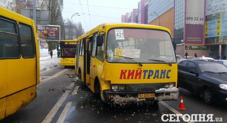 В Киеве столкнулись маршрутки