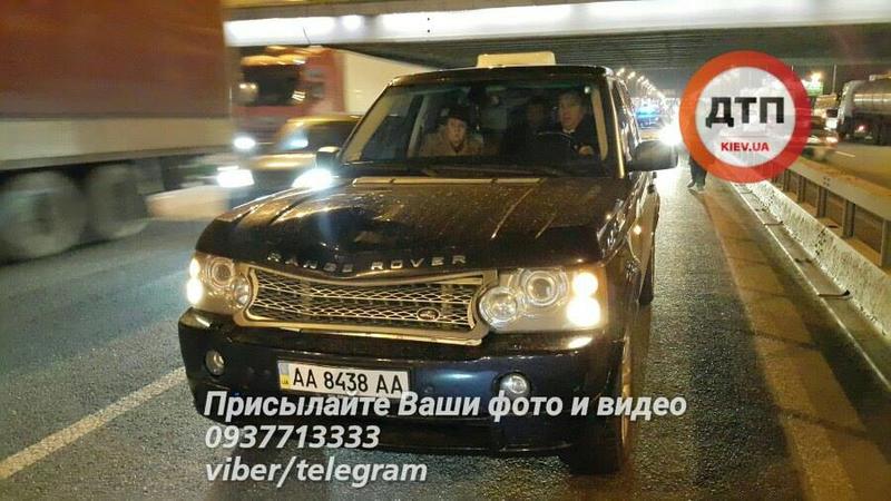 В Киеве на проспекте Бажана под колесами Range Rover погиб ребенок / dtp.kiev.ua