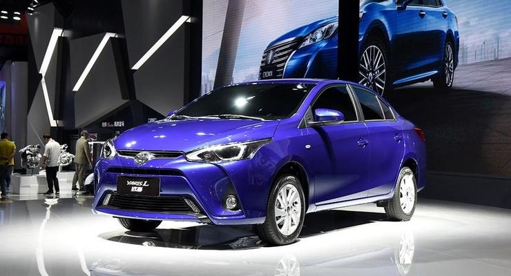 Toyota представила седан Yaris L