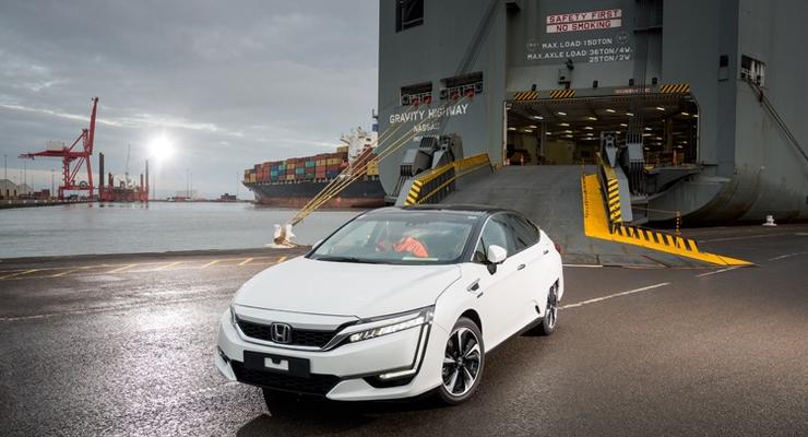 Honda привезла в Европу первую партию водородных Clarity