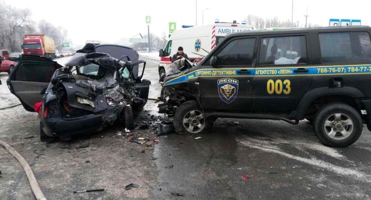 В Днепре УАЗик протаранил Lada: погибли три человека