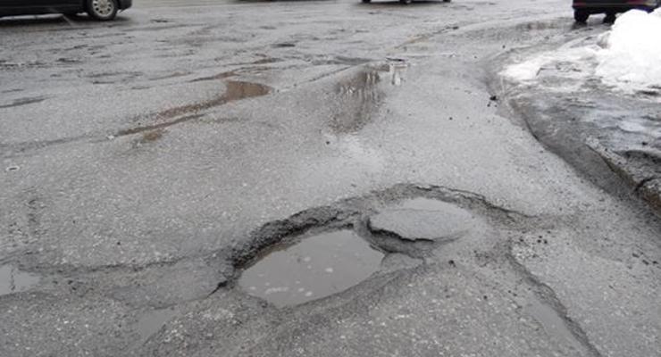 Исчезающие дороги: в столице показали результаты работы Киевавтодора