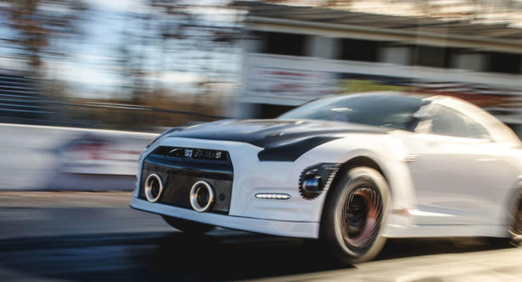 Nissan GT-R установил мировой рекорд скорости