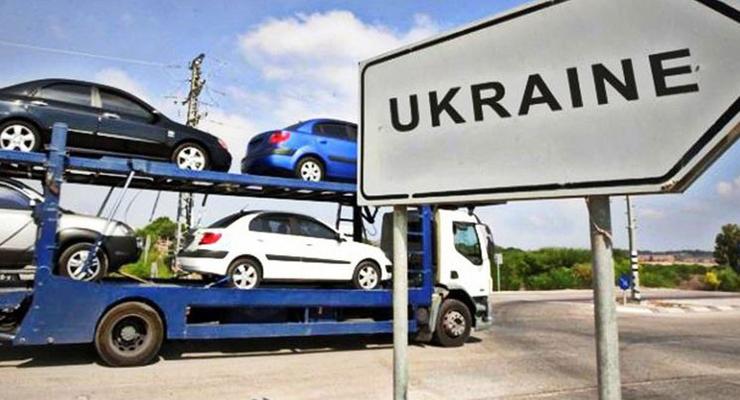 Импорт легковых автомобилей в Украину вырос почти вдвое