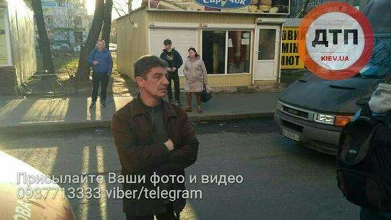 В Киеве пьяный водитель Новой почты разбил несколько автомобилей / dtp.kiev.ua