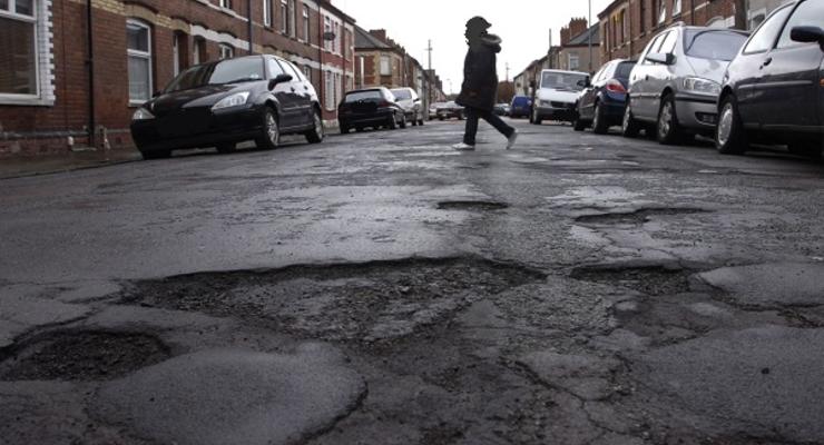 Не только у нас: каждая пятая местная дорога  в Англии разбита