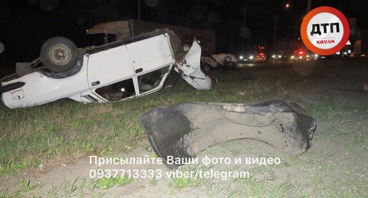 Жуткое ДТП в Киеве: автомобиль разорвало на части