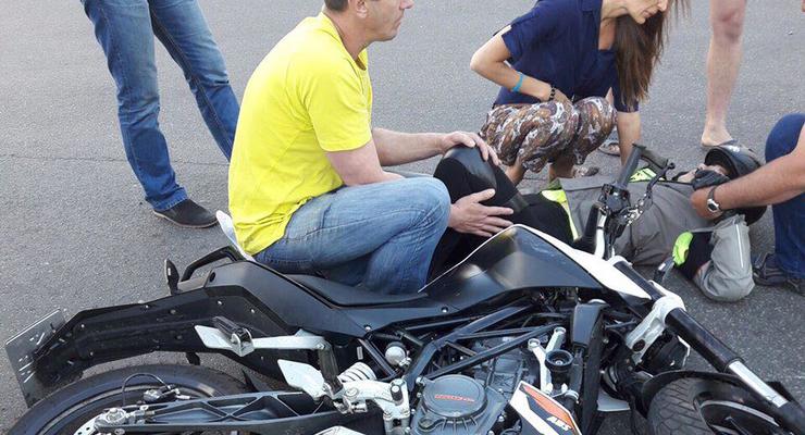 Под Киевом столкнулись два мотоциклиста