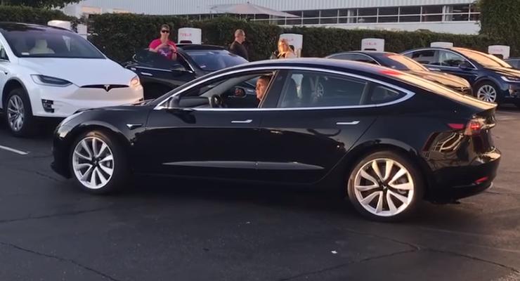 Новую бюджетную Tesla показали на видео