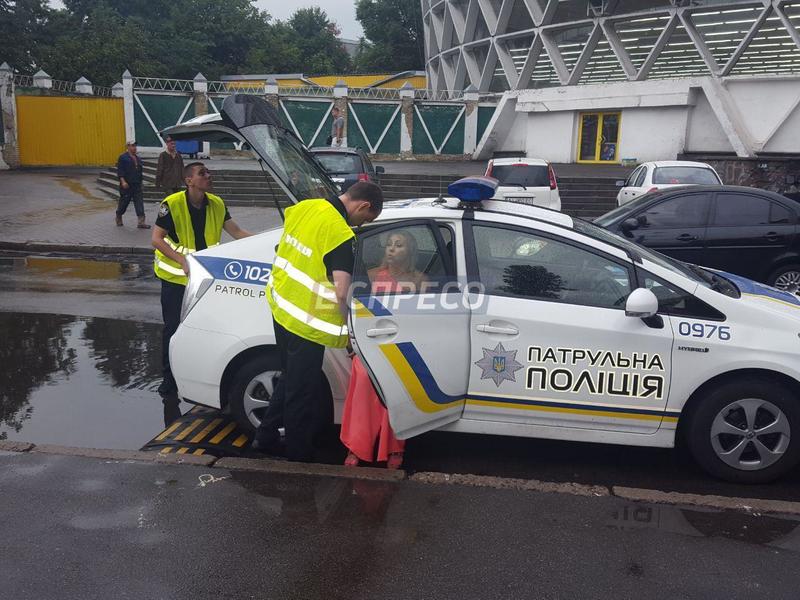 В Киеве пьяная девушка на Range Rover разбила три авто / espreso.tv