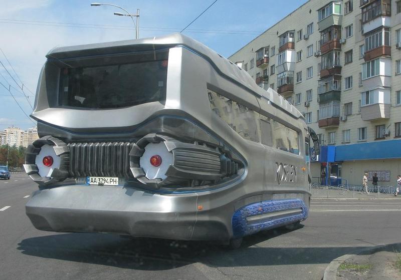 В Киеве заметили космический автобус Roshen / autocentre.ua