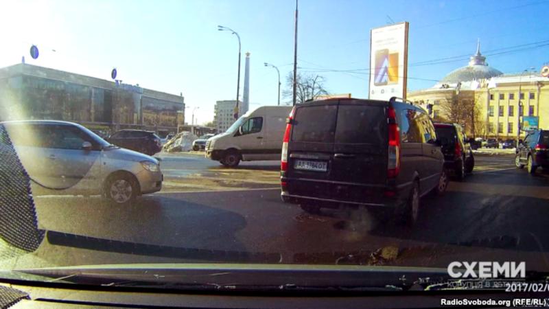 Езда без правил: журналисты показали, как чиновники нарушают ПДД / radiosvoboda.org