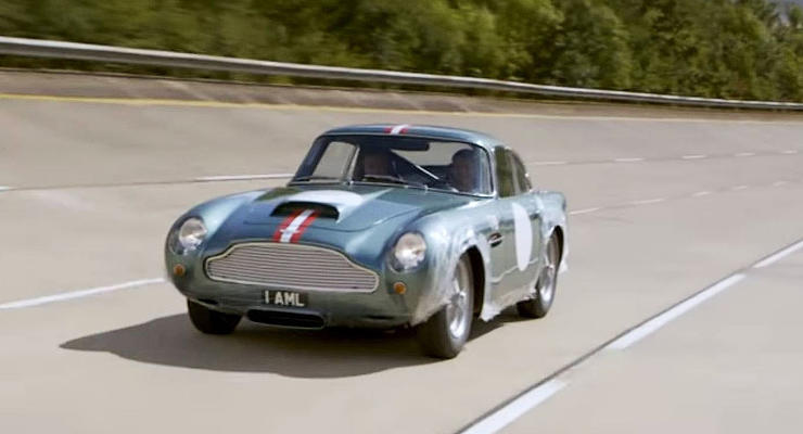 Aston Martin вывел на трек возрожденный спорткар полувековой давности