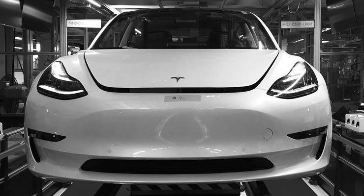 Маск показал производство Tesla Model 3