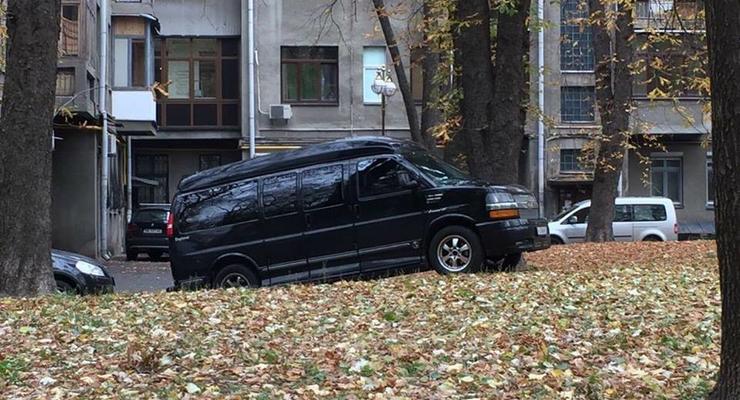 В центре Киева заметили очередного героя парковки