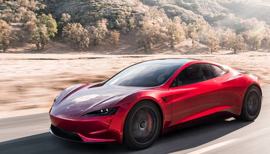 Tesla представила самый быстрый серийный автомобиль в мире