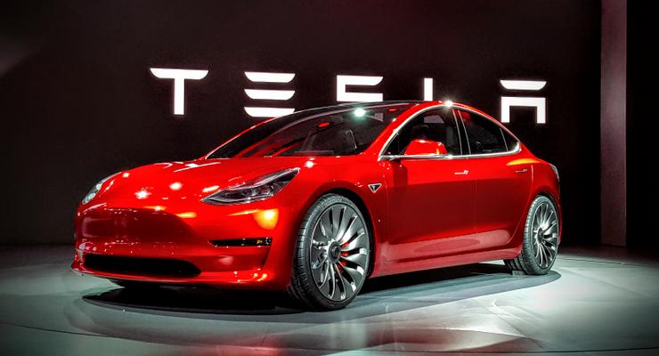 Tesla Model 3 в Украине: сроки появления и цена
