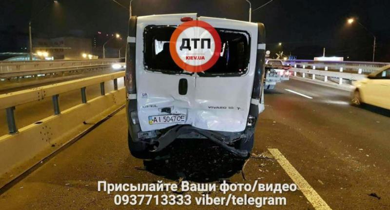 Масштабное ДТП в Киеве: столкнулись четыре авто / facebook.com/dtp.kiev.ua