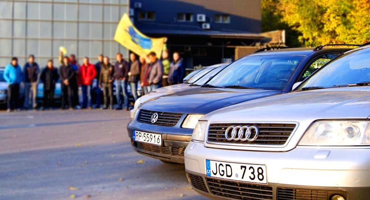 В Украине полиция устроила "охоту" на евробляхи
