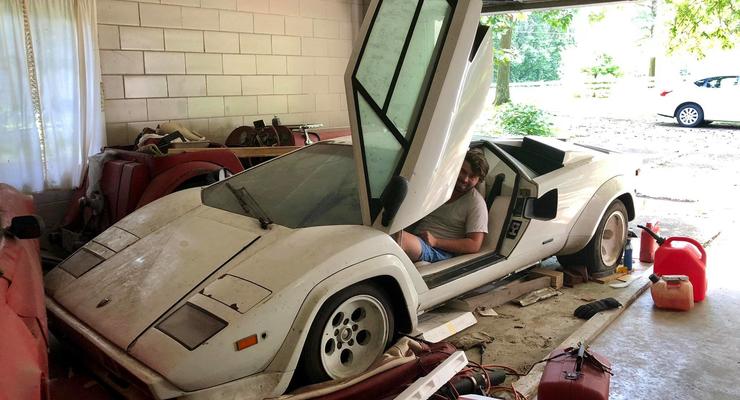 Внук нашел в гараже дедушки эксклюзивные Lamborghini и Ferrari