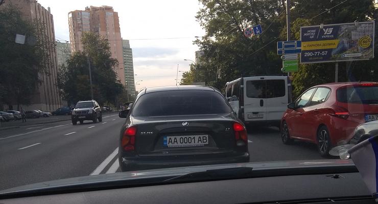 В Киеве засветился Lanos с номерами по цене самого авто