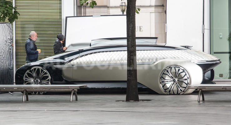 В Варшаве засняли неизвестный "автомобиль из будущего"