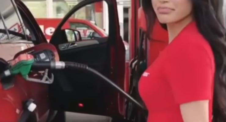 Сюрприз для водителей: Бензин в Украине начал дешеветь