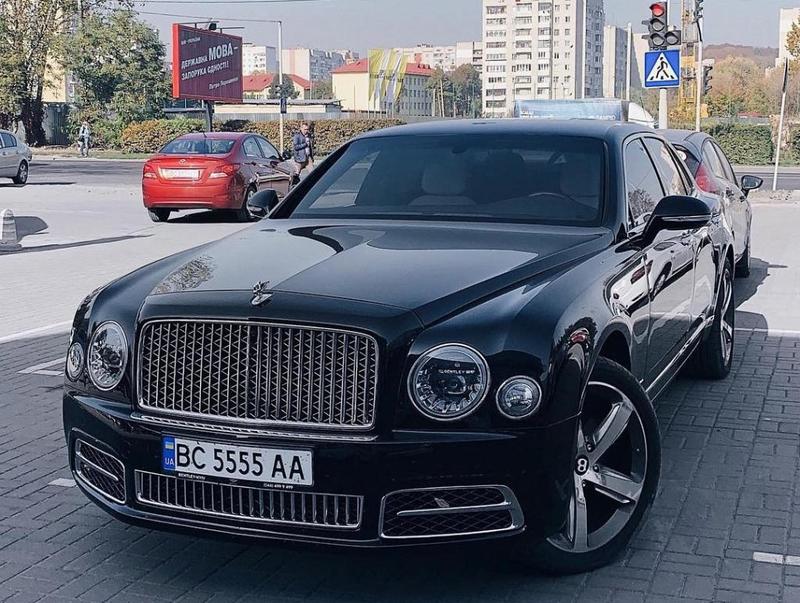 В Киеве засветились новые Bentley Mulsanne 2018 за 12 млн гривен / instagram.com/coolcarsofukraine/