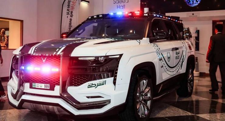 Полиция Дубая получила новые фантастические внедорожники