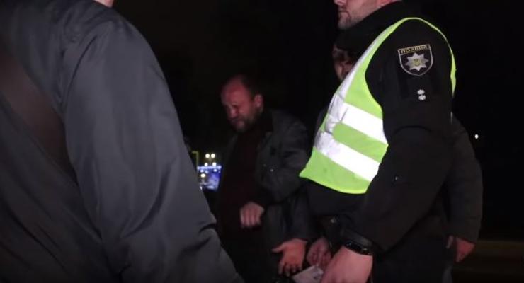 Наезд на пешехода в Киеве: Пьяный пассажир авто кидался на журналистов