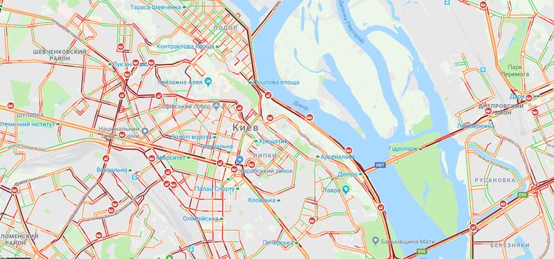 Более 50 ДТП из-за снегопада в Киеве: Движение в городе парализовано / google.com/maps