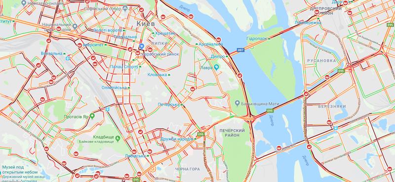 Более 50 ДТП из-за снегопада в Киеве: Движение в городе парализовано / google.com/maps