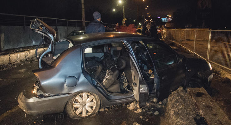 ДТП на день рождения: Пьяный именинник разбил авто Uber с двумя девушками