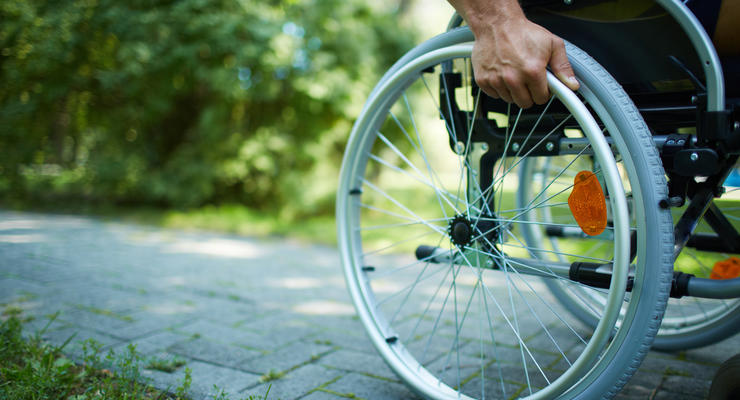 Лица в инвалидных колясках станут участниками дорожного движения: Что это значит