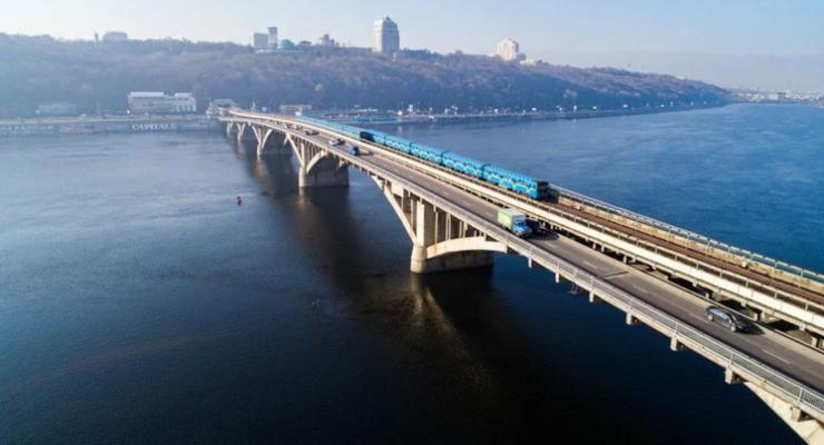 В Киеве полностью перекроют мост Метро на 5 часов