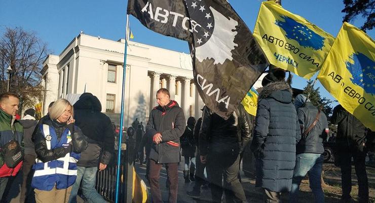"Евробляхеры" анонсировали новые акции протеста в Киеве