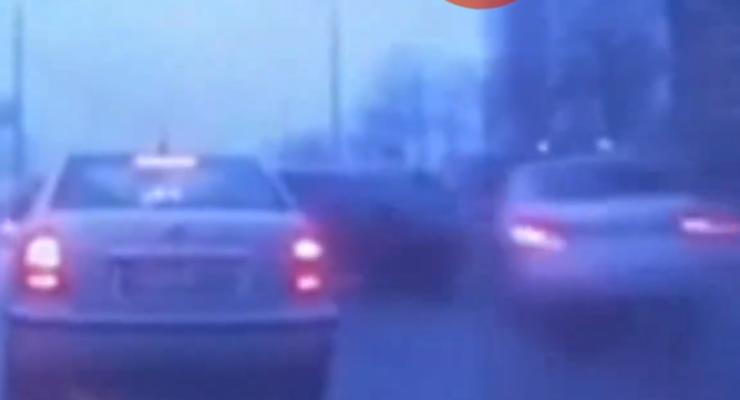 Тройное ДТП в Киеве: Опубликовано видео момента аварии