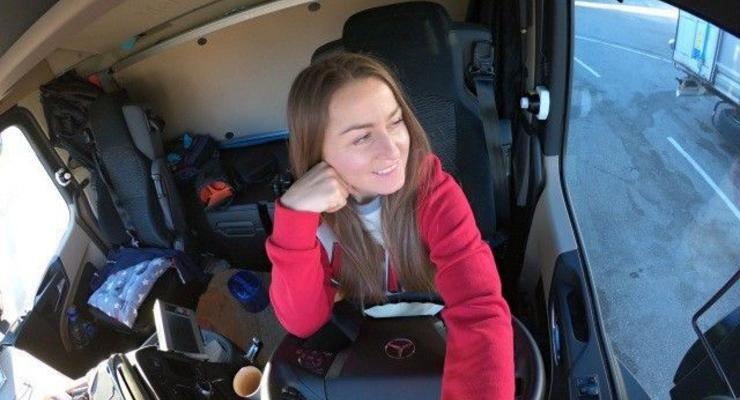 Украинская дальнобойщица рассказала про свой первый рейс - видео