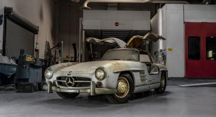 Серийный номер 43: В "капсуле времени" нашли легендарный Mercedes 300SL Gullwing